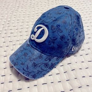 LA Dodgers Women's 9TWENTY Blue Floral Adjustable Cap by New Era